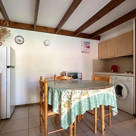 Maison T3 Mezzanine A 1 Km De La - Terrasse Privee, Bbq, Parking, Animaux Admis, Pres Commerces - Fr-1-705-69 Holiday home *